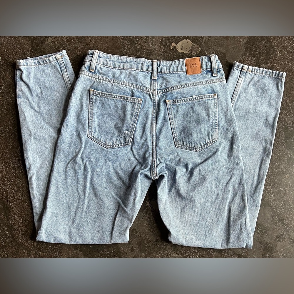 Zara | The 90’s Mom Fit Jeans - Picture 7 of 7